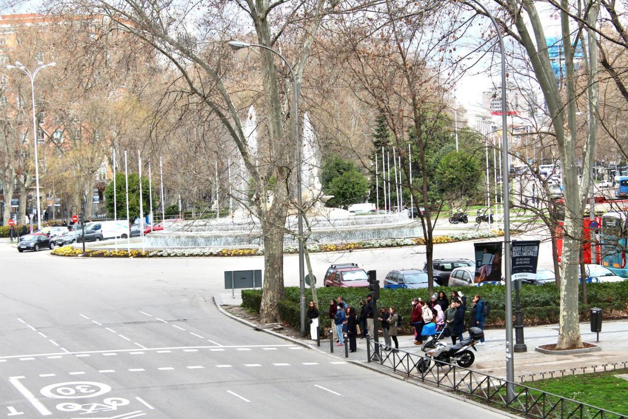 Lujoso Apto Paseo Del Prado Apartman Madrid Kültér fotó